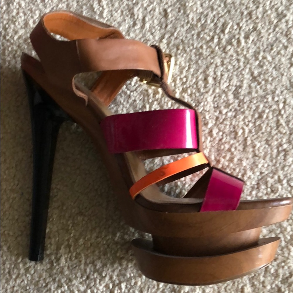 Jessica Simpson sandals - Picture 2 of 3